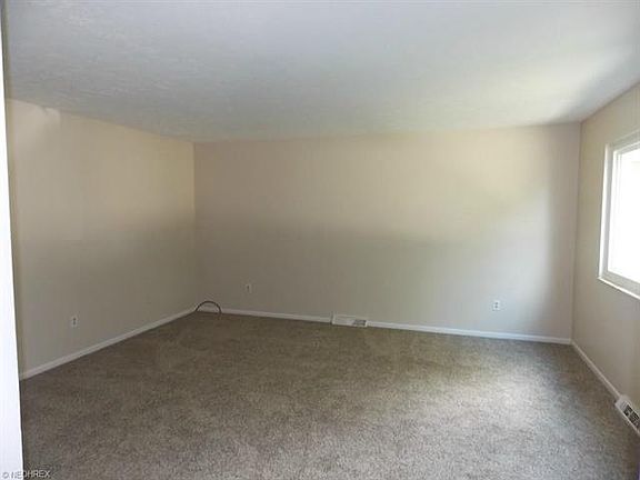 2nd image of 1538 Taft Dr