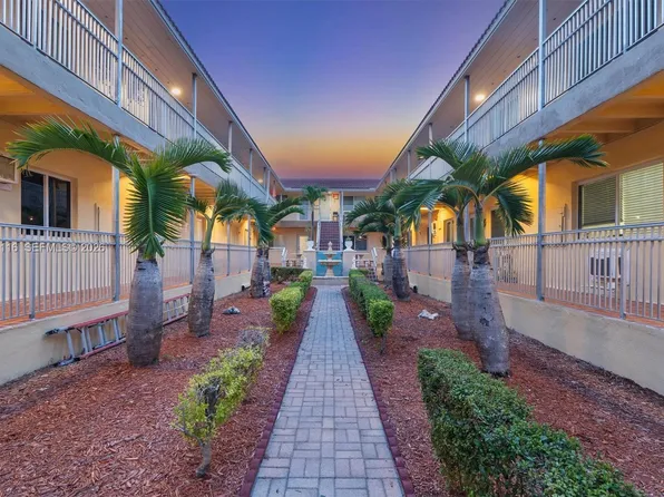 7400 Harding Ave APT 20, Miami Beach, FL 33141