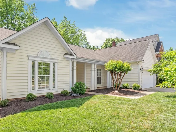 936 Knightsbridge Rd, Fort Mill, SC 29708