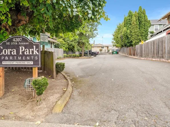 4207 SE 37th Ave, Portland, OR 97202