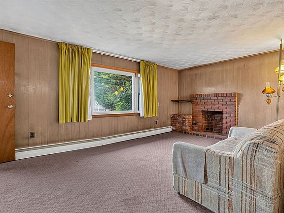 5th image of 7 Franklin Ave