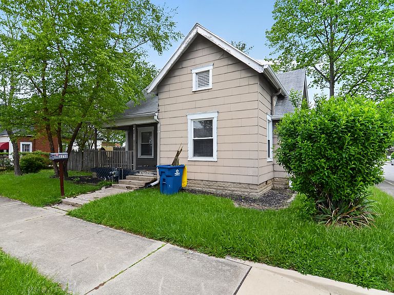 Listing photo 2