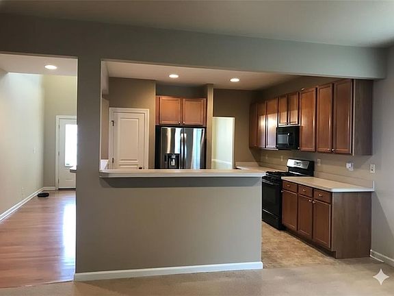 3rd image of 7923 Keepsake Ln