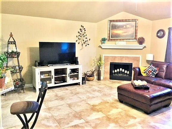3rd image of 947 Wood Brook Dr