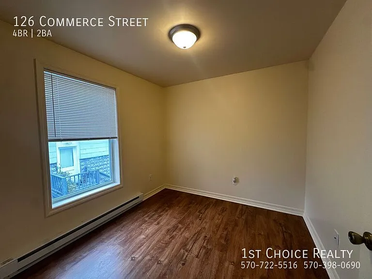 126 Commerce St — Photo 5