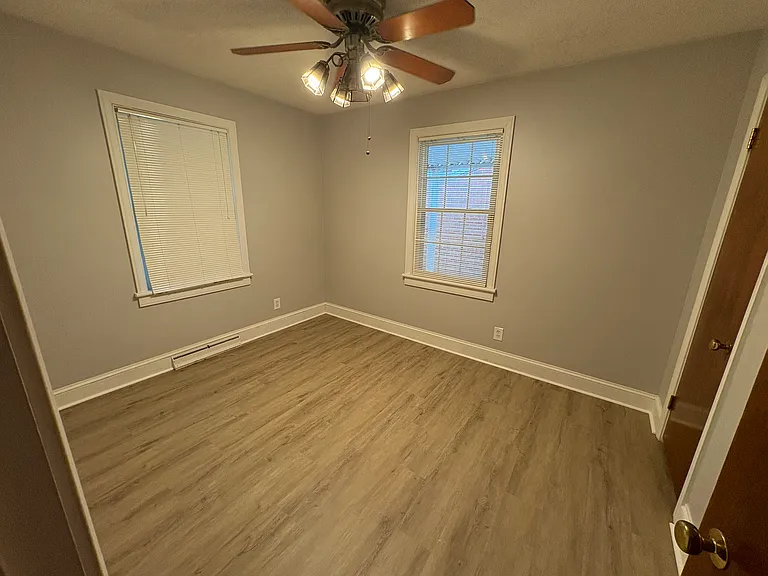 208 Hargrave Ave — Photo 12