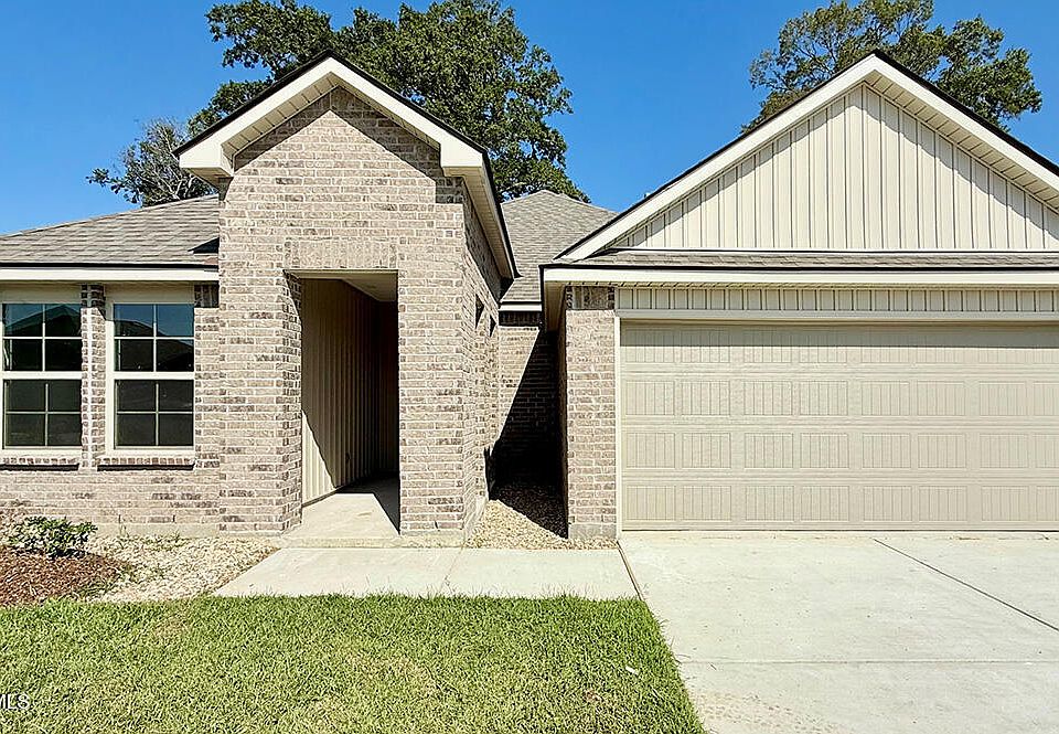 1st image of 319 White Pine Dr