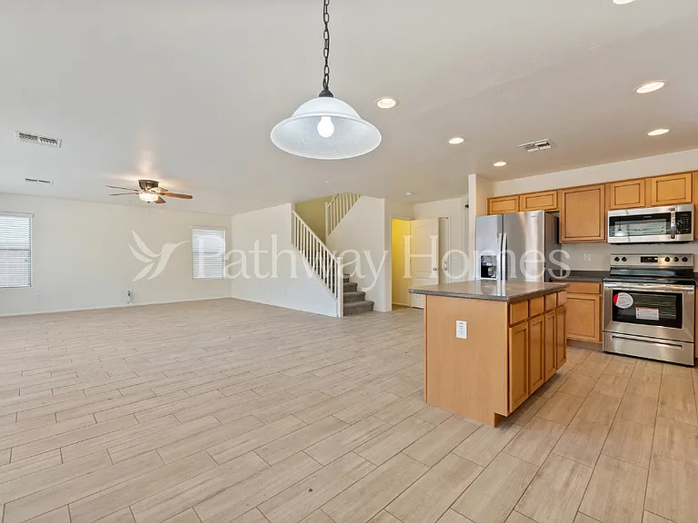 41166 W Sanders Way — Photo 4