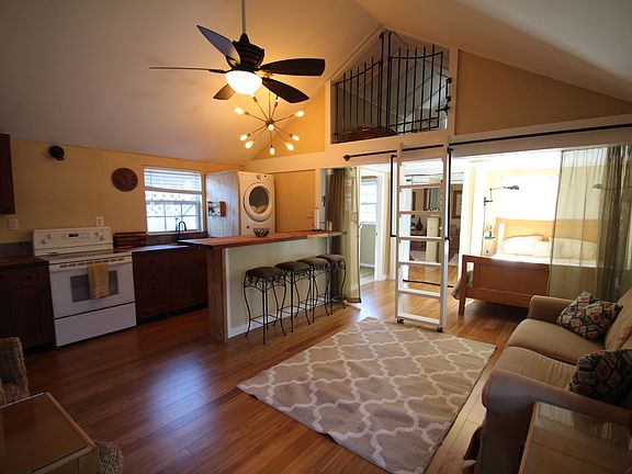 2nd image of 519 Mariva Ave