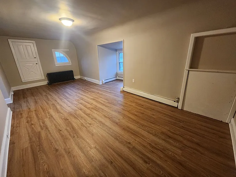 651 Lincoln Way W — Photo 7