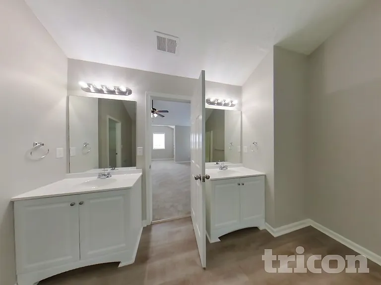373 Adams Lake Dr — Photo 10