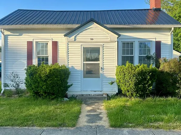 53 W High St, Frankfort, OH 45628
