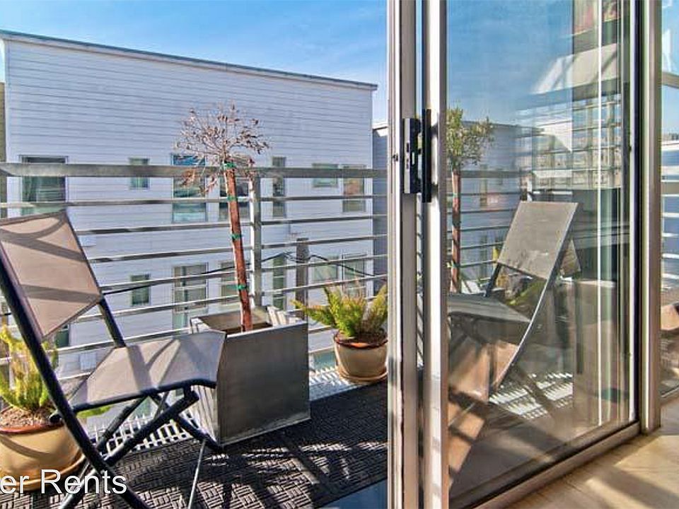 1st image of 322 6th St APT 13