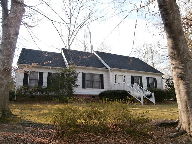 1st image of 105 Ashberry Ct