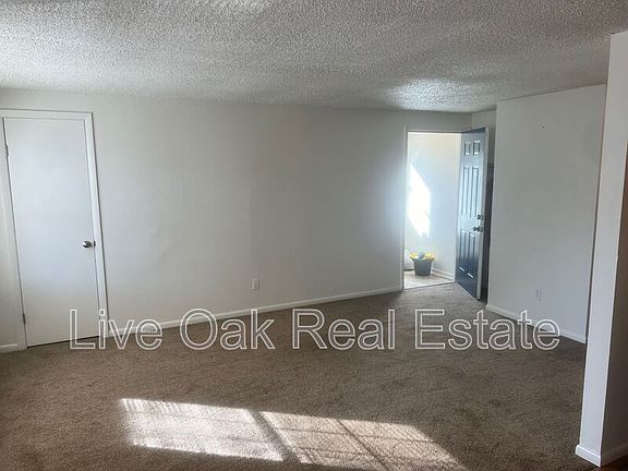 5th image of 9242 Hickory St #B