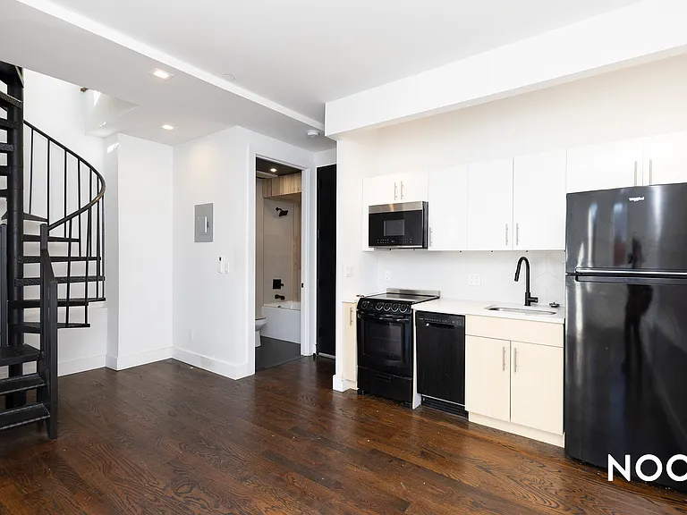 794 Rogers Ave #4D — Photo 5