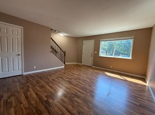 409 Lakeside Ave #6, Pekin, IL 61554