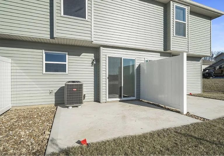 Oak Woods Townhomes — Photo 45