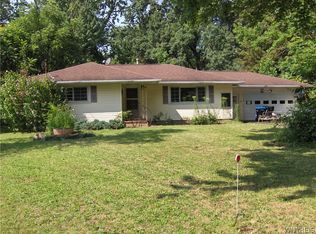 5 Maureen Dr, Rochester, NY 14624