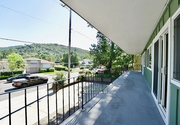 1562 Sir Francis Drake Blvd #4 — Photo 4