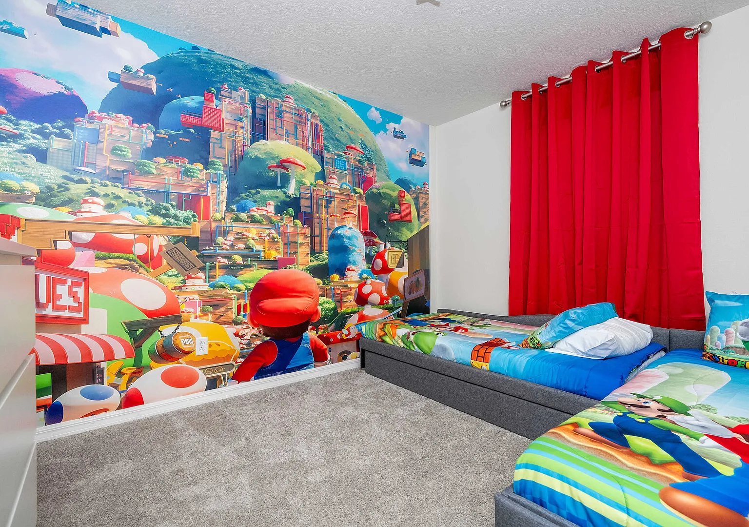 Family Fun Moana, Mario, Harry Potter Stay — Photo 4