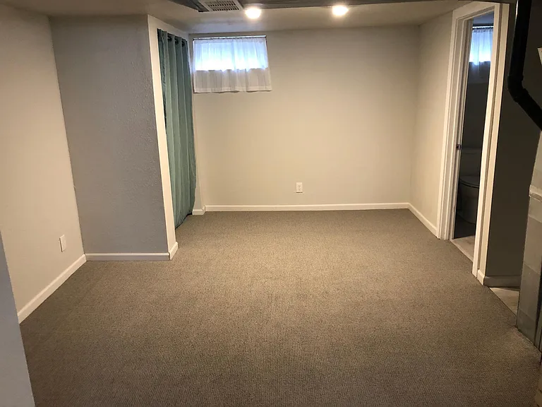 3922 N Elgin St — Photo 13