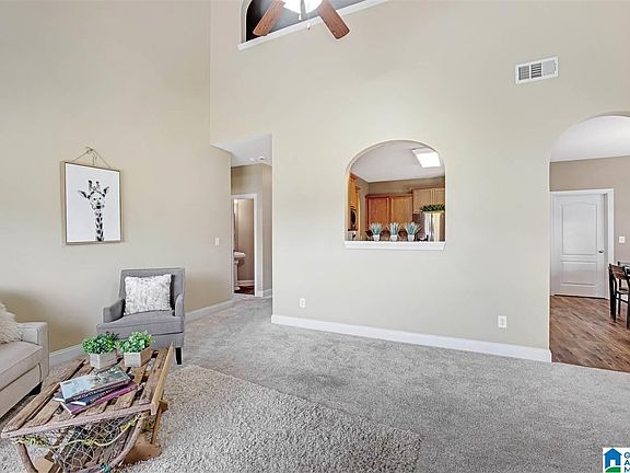 3rd image of 288 Glen Cross Dr