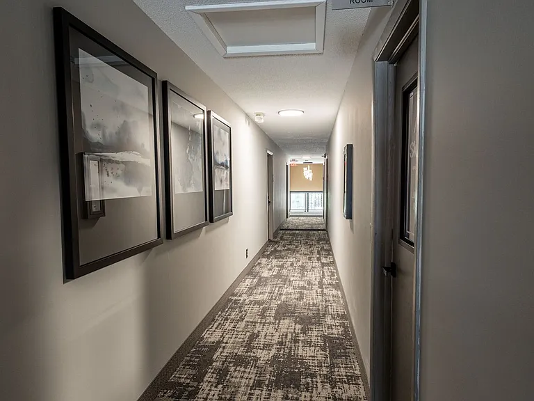 SkyHill Apartments — Photo 24
