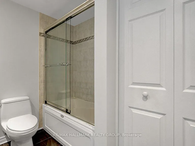 261 Bruyere St — Photo 31