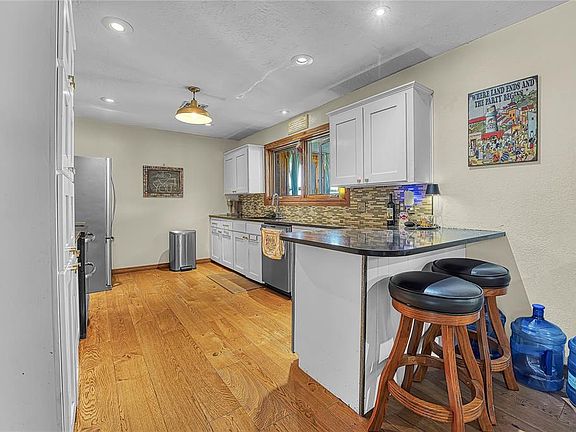 5th image of 1407 Dalton Ave