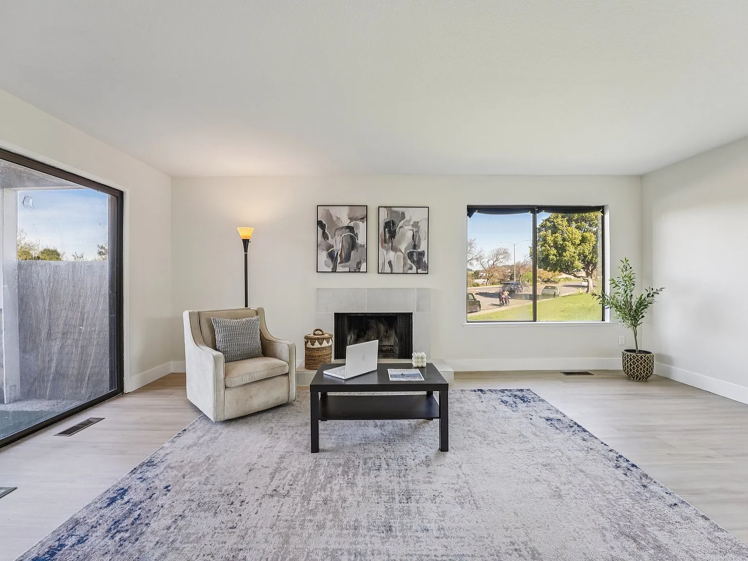 1 bed, 1020 sqft, $3,200 — Photo 3