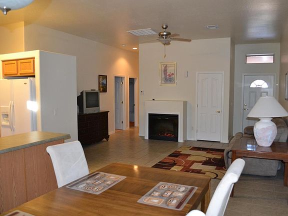 4th image of 864 S Lawther Dr