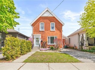 27 Ada Ave, Brantford, ON N3T 4K8