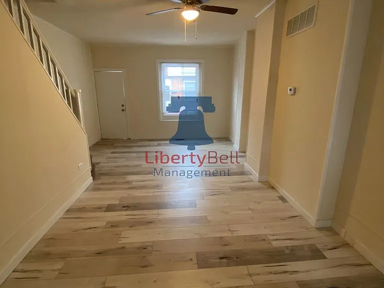 2078 E Pacific St — Photo 3