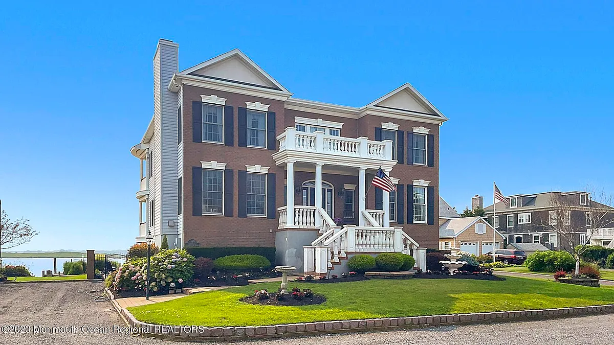 Building Photo - 1 Mara Vista Dr