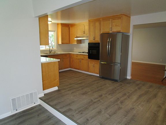 4th image of 5701 Croydon Ave