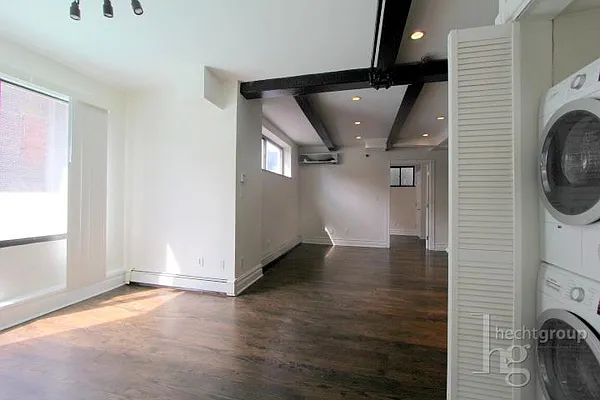 Rented by Hecht Group | media 12