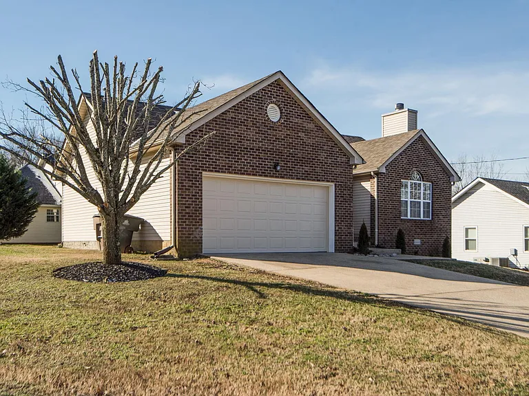 3532 Lake Towne Dr — Photo 2