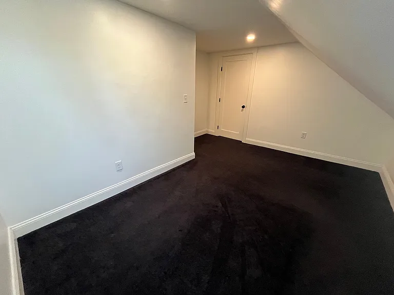 284 School St — Photo 12