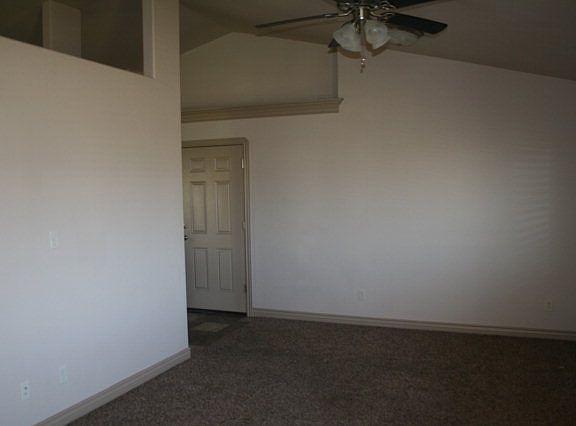 3rd image of 5315 E Elliott Dr