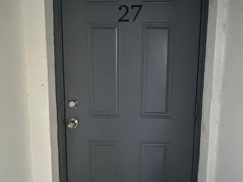 1st image of 3071 SW 27th Ave #27-1