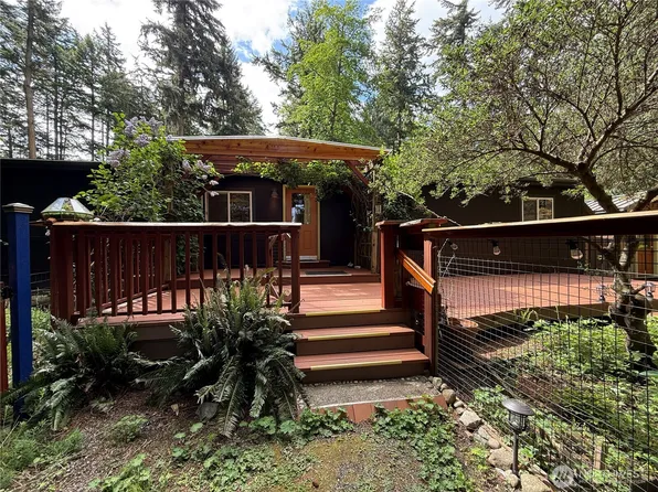 564 Sunset Avenue, Orcas Island, WA 98245