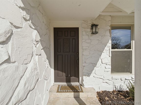 2nd image of 265 E Glenpool Blvd S