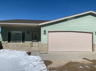 375 Red Rock Cir, Belle Fourche, SD 57717