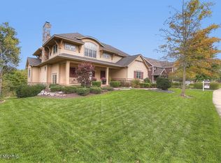 2556 Blackberry Ln NE, Grand Rapids, MI 49525