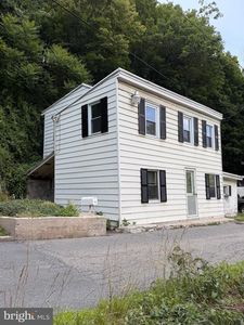 966 S Centre St, Pottsville, PA, 17901