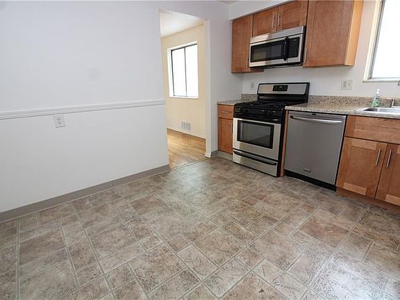 5th image of 1788 Hassam Rd