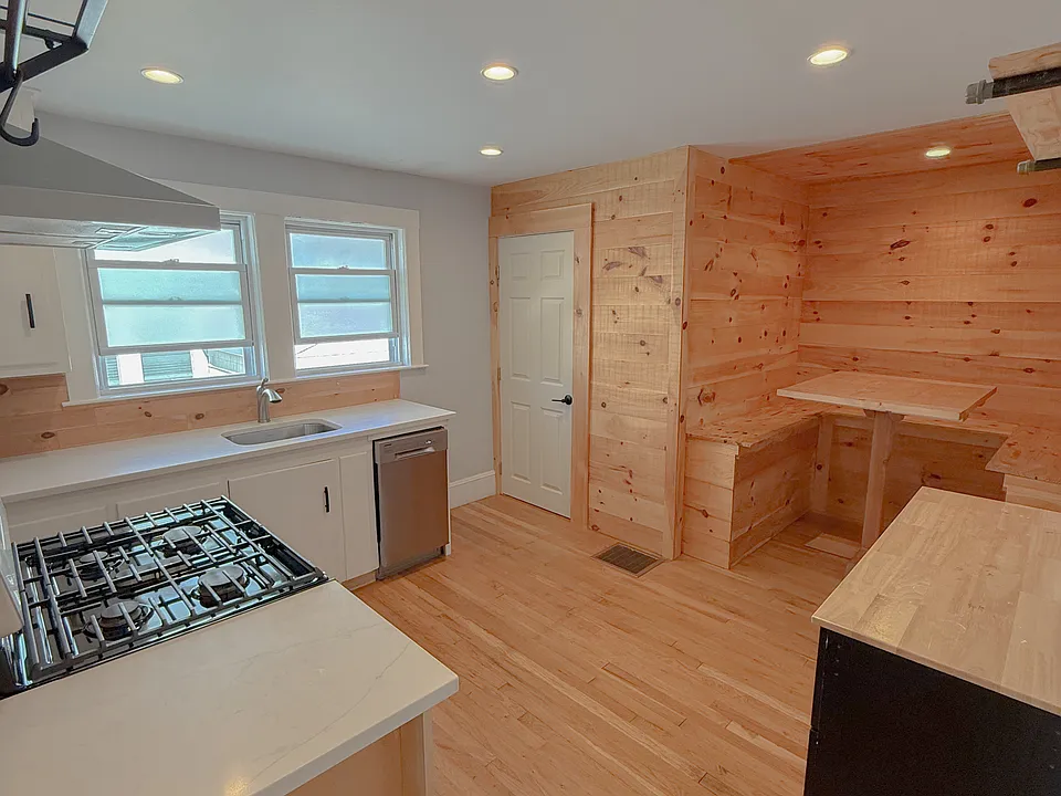 23 Leonard Rd