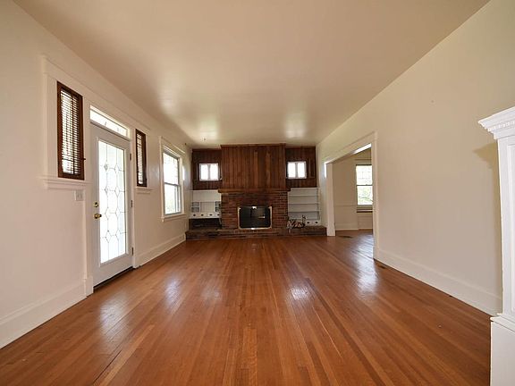 3rd image of 4216 Greenlee Ave