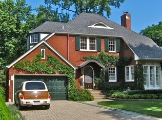 749 Elmore St, Park Ridge, IL 60068